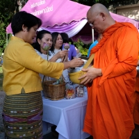 ร่วมพิธีทำบุญเนื่องในวันอาสาฬหบูชา และเข้าพรรษา ประจำปี 2562